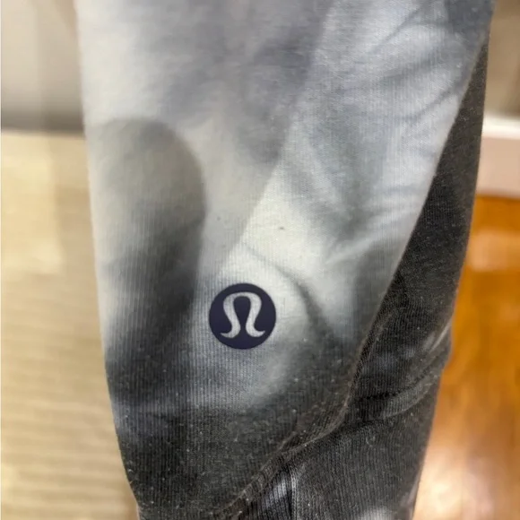 lululemon athletica Black and White Tie-Dye Hoodie - Picture 3 of 3